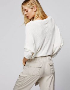 لباس زنانه محصول ساختگی - تصویر 3